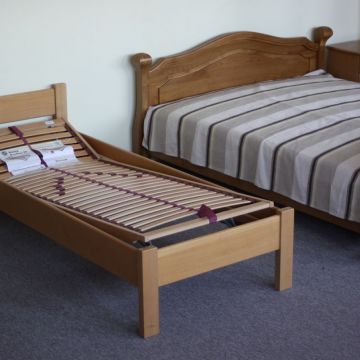 łóżka z drewna