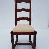 20. krzesło dębowe
